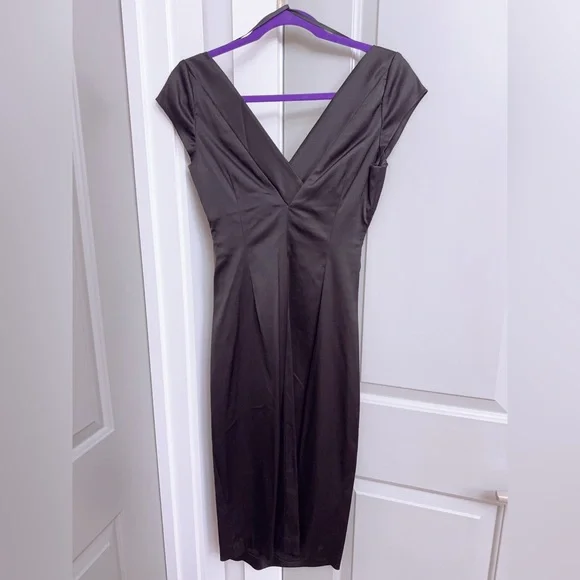 Maggie London Black V-Neck Cap Sleeve Cocktail Dress Size 6 - Picture 4 of 5